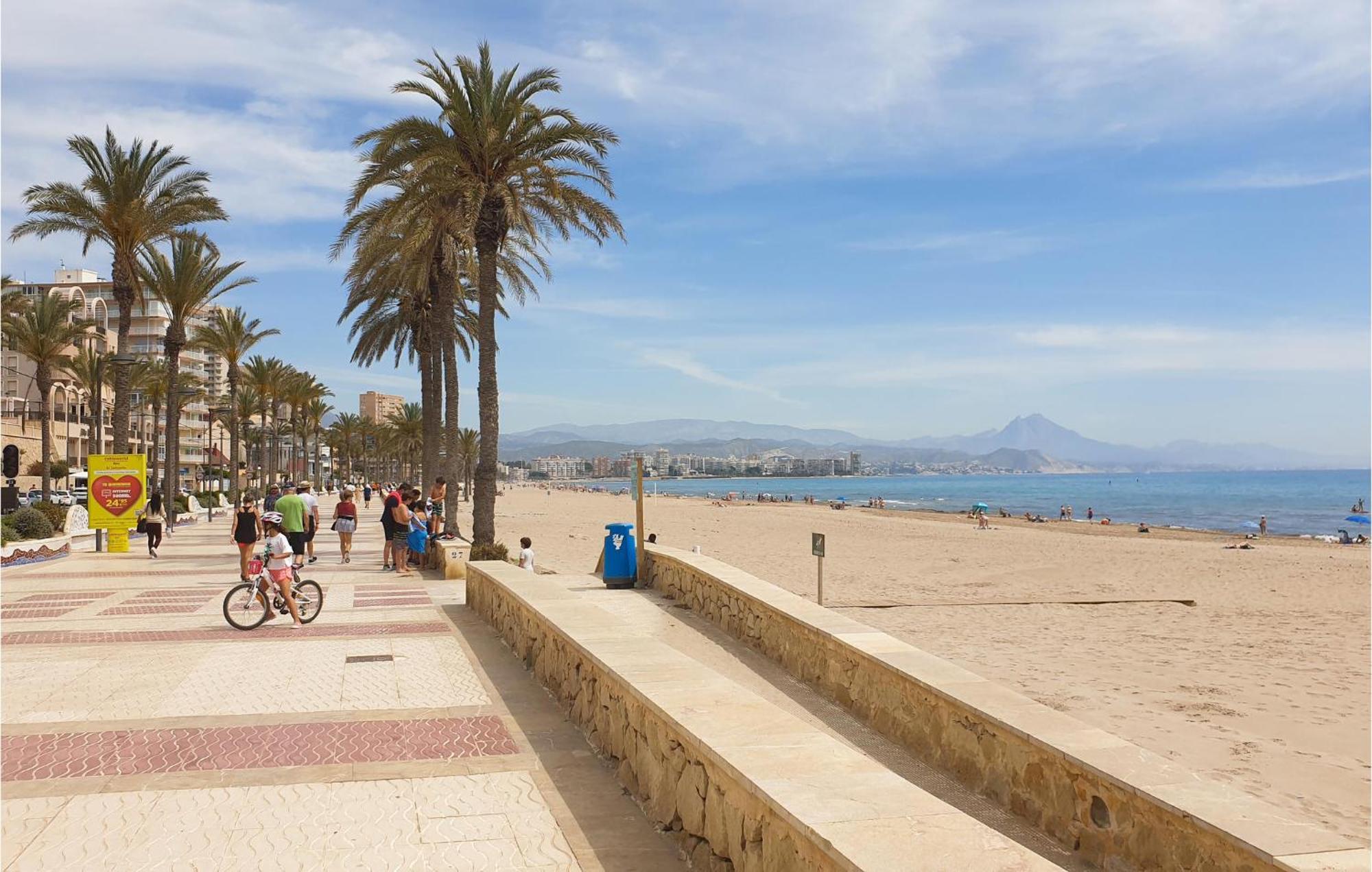 2 Bedroom Cozy Apartment In El Campello Dış mekan fotoğraf
